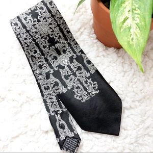 Gianni Versace Stylish Vintage Medusa Tie
